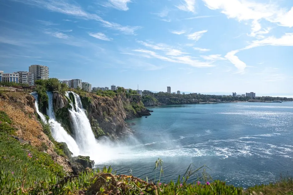The Ultimate Antalya Travel Guide: Sun, History, and Day Trips