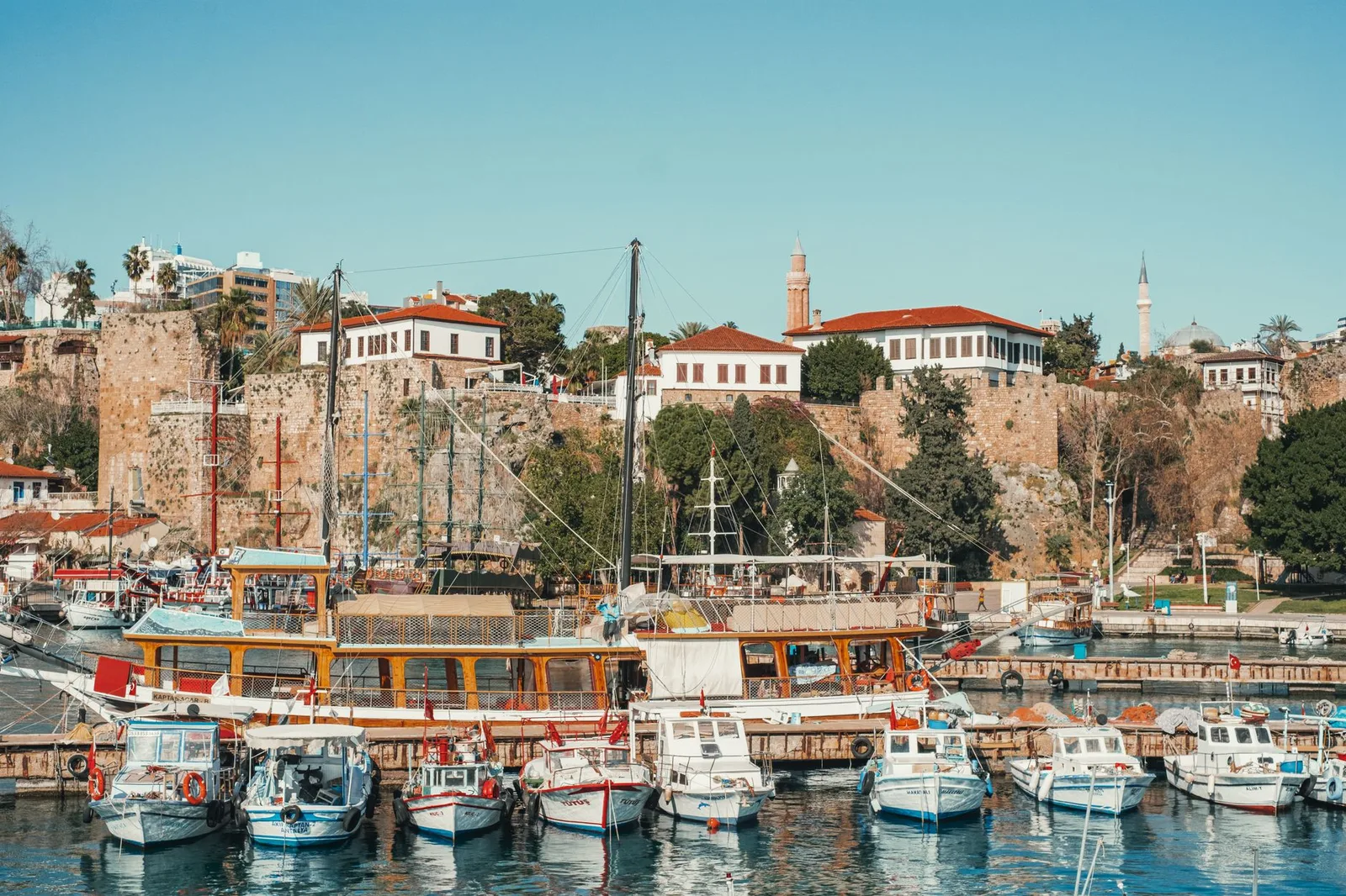 The Ultimate Antalya Travel Guide: Sun, History, and Day Trips