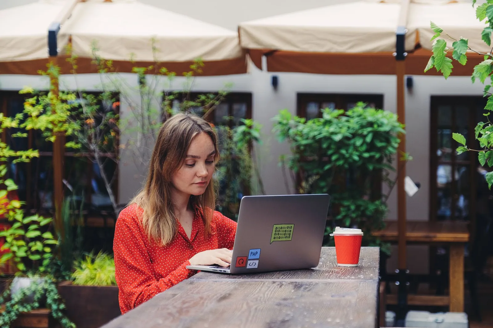 The Ultimate Digital Nomad Packing List: Tech & Gear for Long-Term Travel