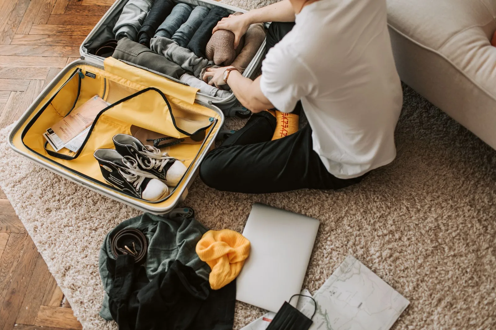 The Ultimate 5-3-2-1 Weekend Trip Packing List for Carry-On Travelers